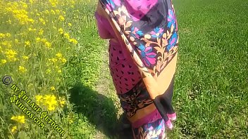 new 2020 indian village aunty enjoy outdoor sex