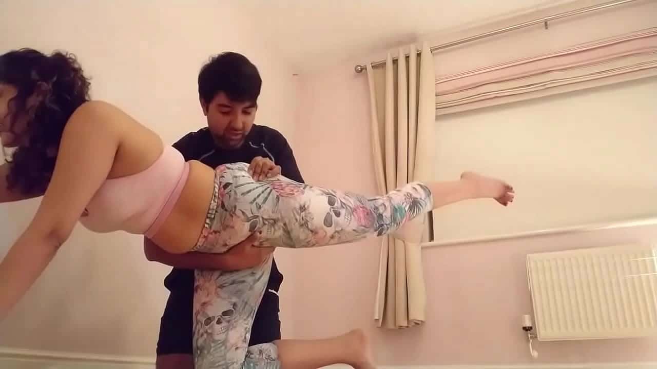 desi 52 com sexy girl pussy fucking by gym trainer