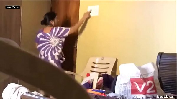 cctv footage of hot indian bhabhi changing saree