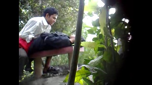 Forbidden Outdoor Public Sex by Muslim Couple in Islamic Pakistan