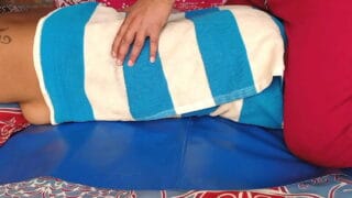 Indian desi xxx horny single mother got her pussy massaged by servant