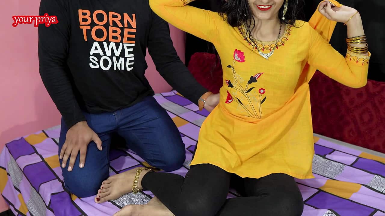 Desi hindi xxx oil laga ke dost ki maa ki chudai