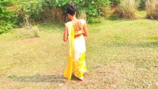 Hindi sex movie jungle me jake apni chuchi aur chut ki nangi video banai