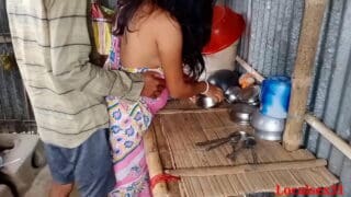 Bangla hot sex bhabhi ke sath sex kiya rasoi ghar me