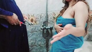 Plumber Seduced By Hot Aunty And Fucked With Clear Hindi Voice
