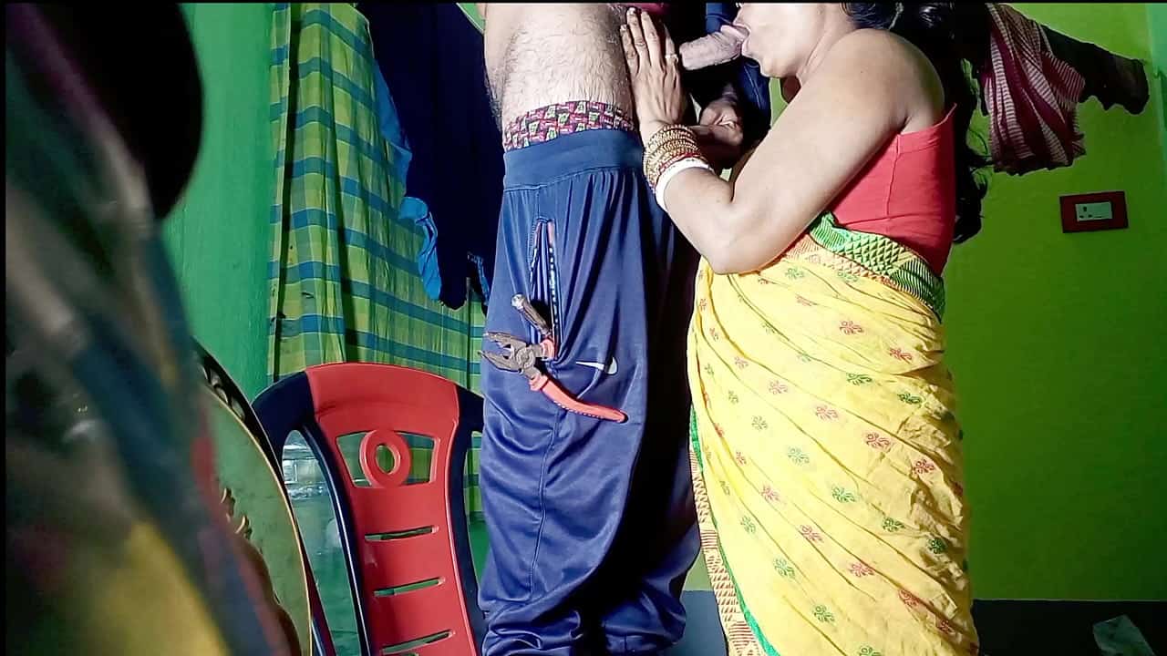 Antarvasna indian bhabhi ne liya electrician ka lund blue film