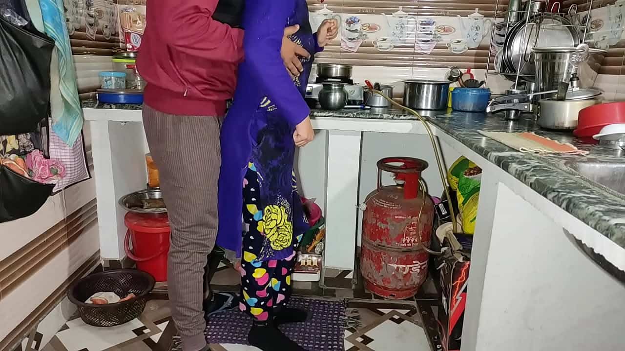 Desi porn hot sauteli bahen ki doggy style chudai