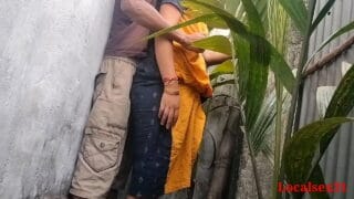 desi Indian milf aunty outdoor sex with young boy viral sex mms