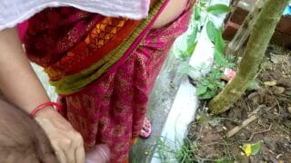 desi big boobs milf aunty outdoor blowjob and anal sex for money