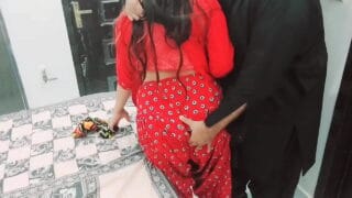 desi uncle ne maid ke sath anal sex kiya aur maal chut me nikala