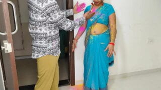 Hot Indian Bhabhi swallows her devar cum on Holi Indian blowjob sex video