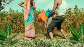 xhamster19 devar ne bhabhi aur bhabhi ki behan ko khet me kutiya bana ke chut choda