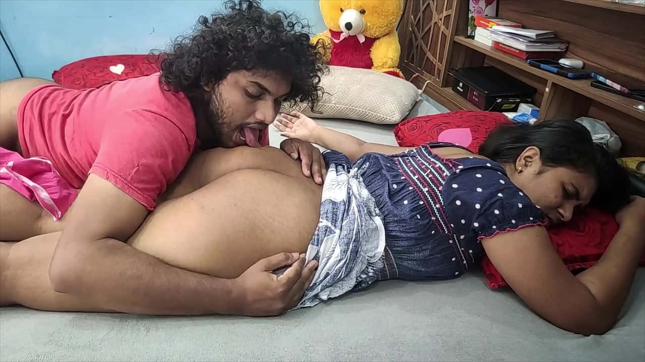 Fsiblog Malayali Couple Romantic Home Sex Video Traditional Nightwear Nighty Scene