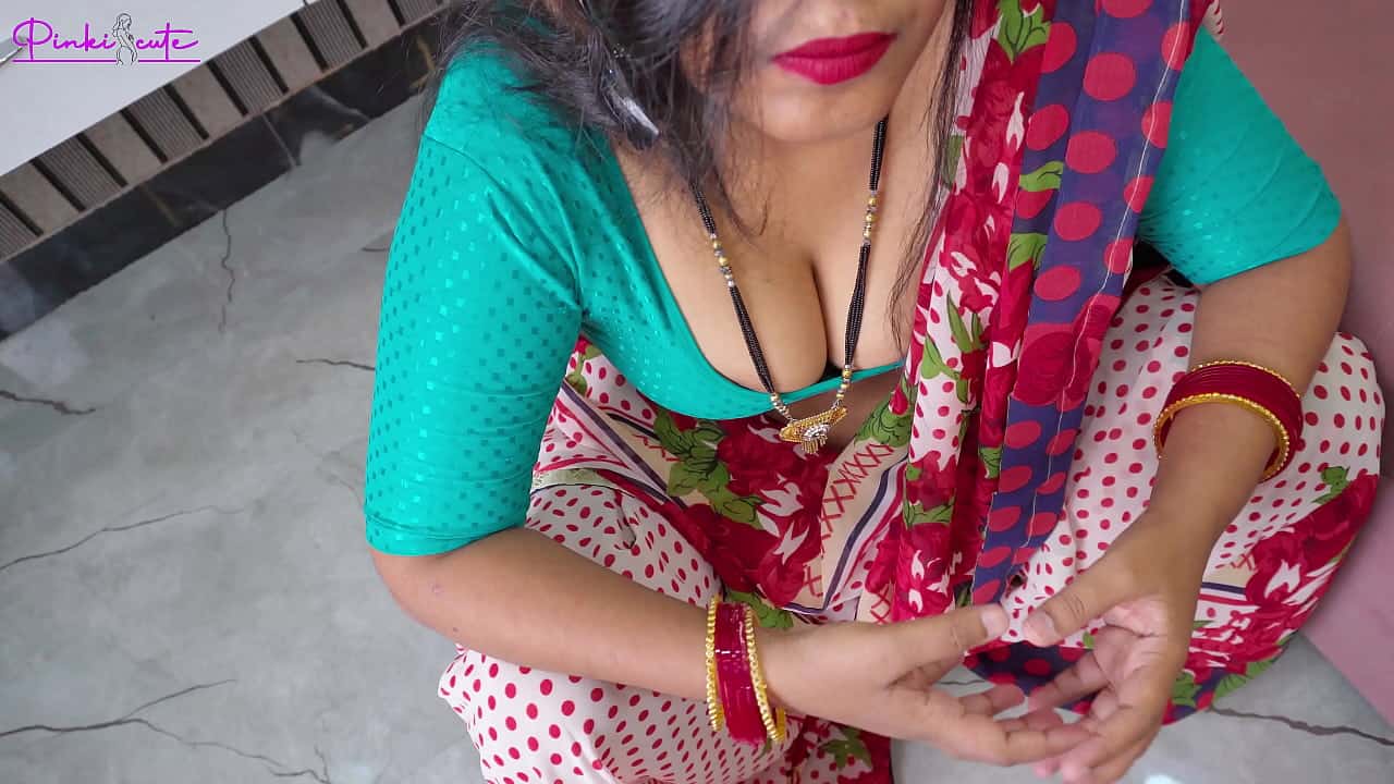 Fsiblog Hindi XXX Indian stepmom giving hard Blowjob to young son and cum in mouth